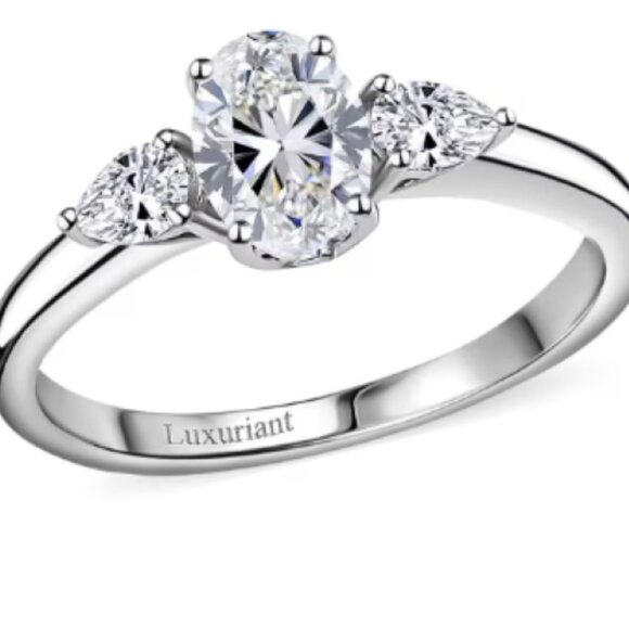 Lab Created Diamond Engagement Ring set in PLATINUM - Picture 1 of 6